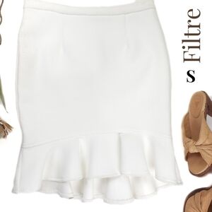 FILTRE White Peplum Ruffle Bottom Textured Skirt Sz 2